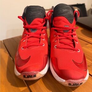 Nike LeBron 13 XII university red basketball sneakers size 6.5